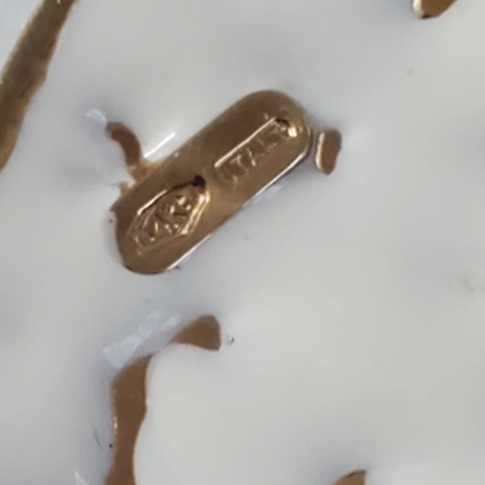 14K Gold and Enamel Teardrop Pendant – A Modern Fusion of Art and Elegance